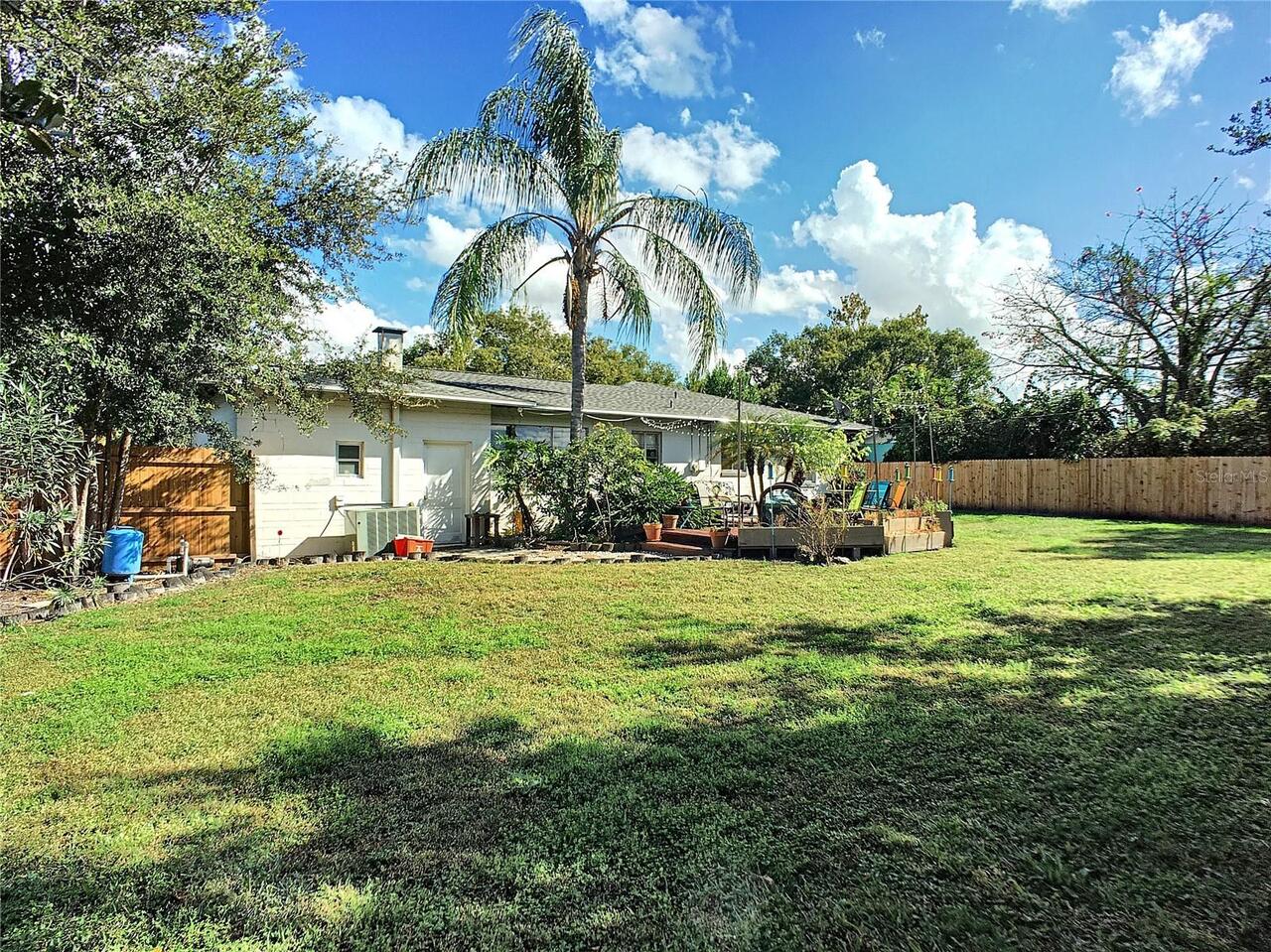 Listing Photo 11