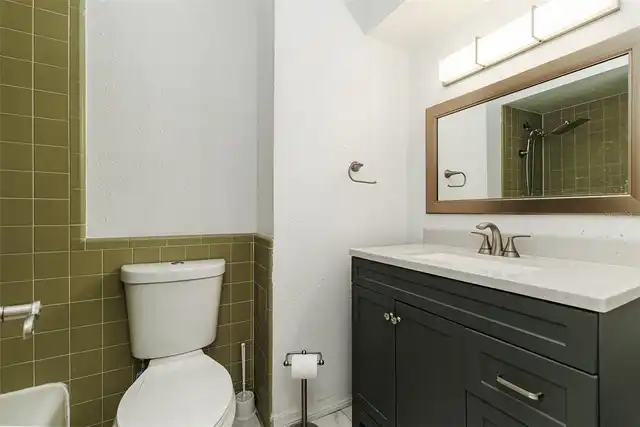 Listing Photo 16