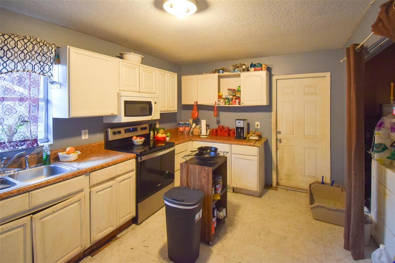 Listing Photo 8