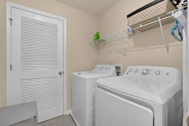 Listing Photo 12