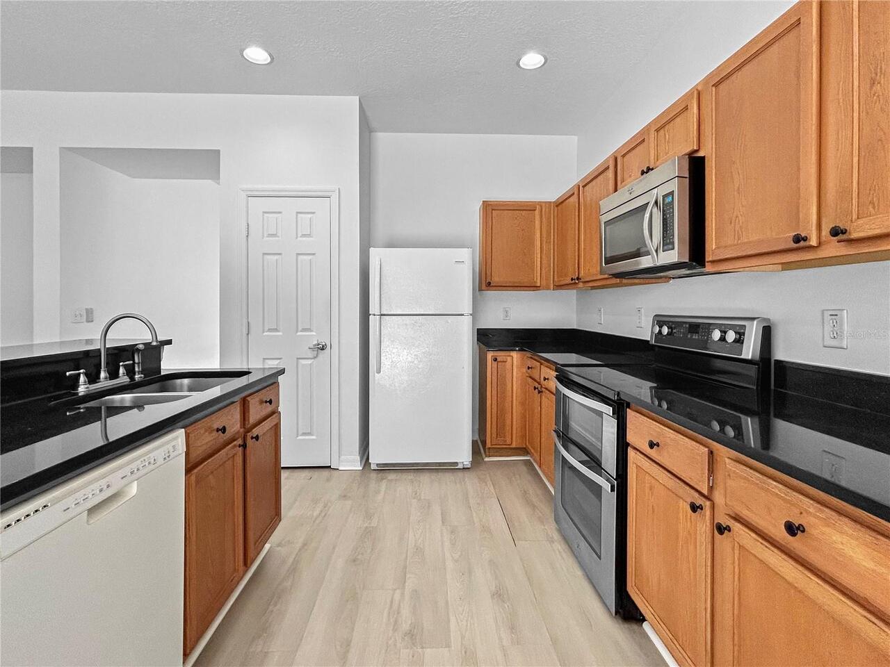 Listing Photo 17
