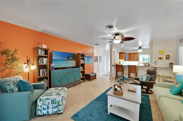 Listing Photo 12