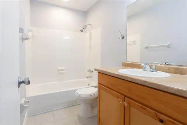 Listing Photo 6