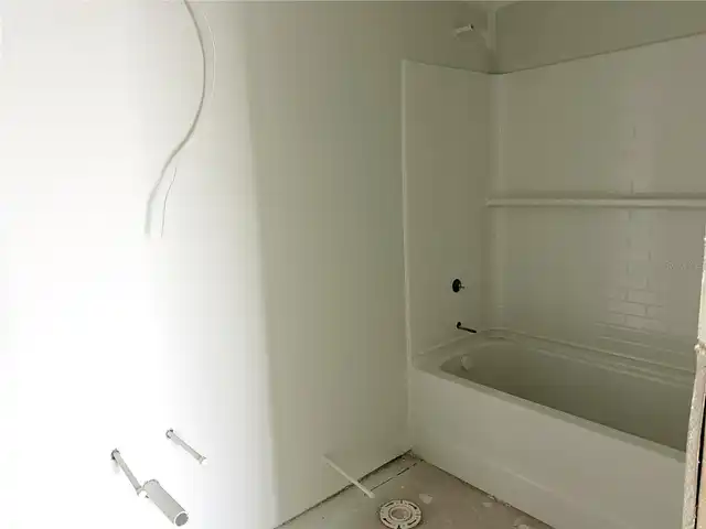 Listing Photo 15