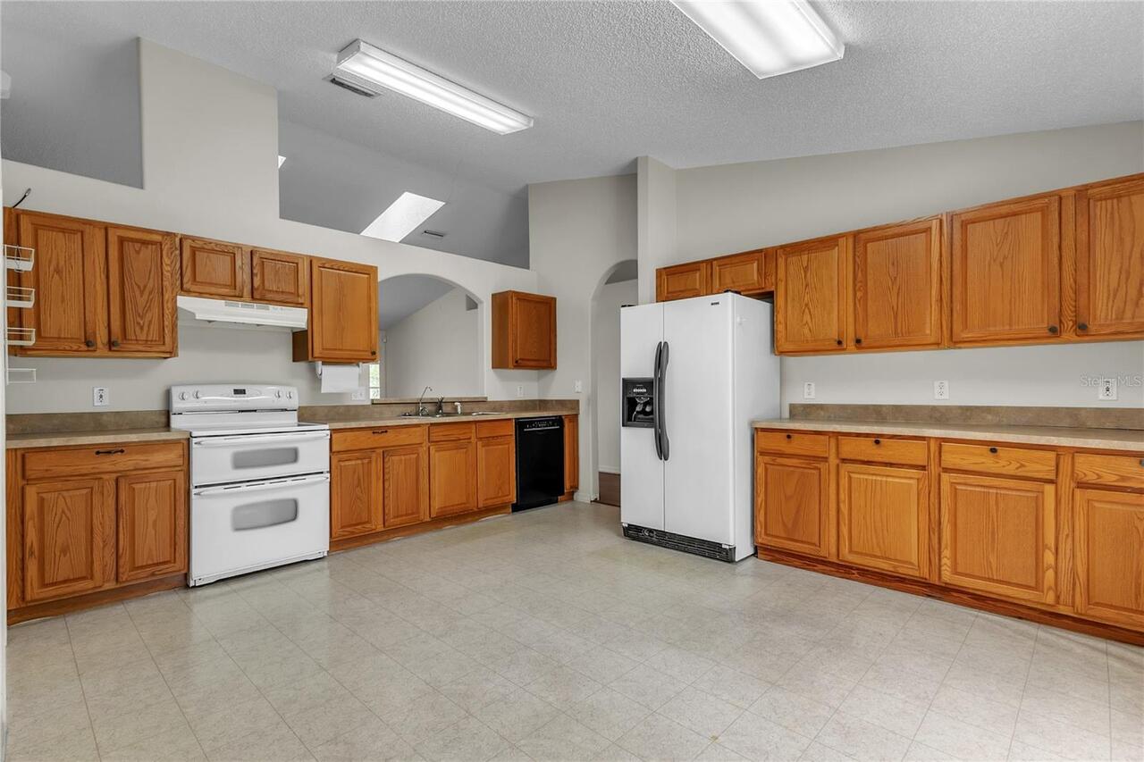 Listing Photo 10