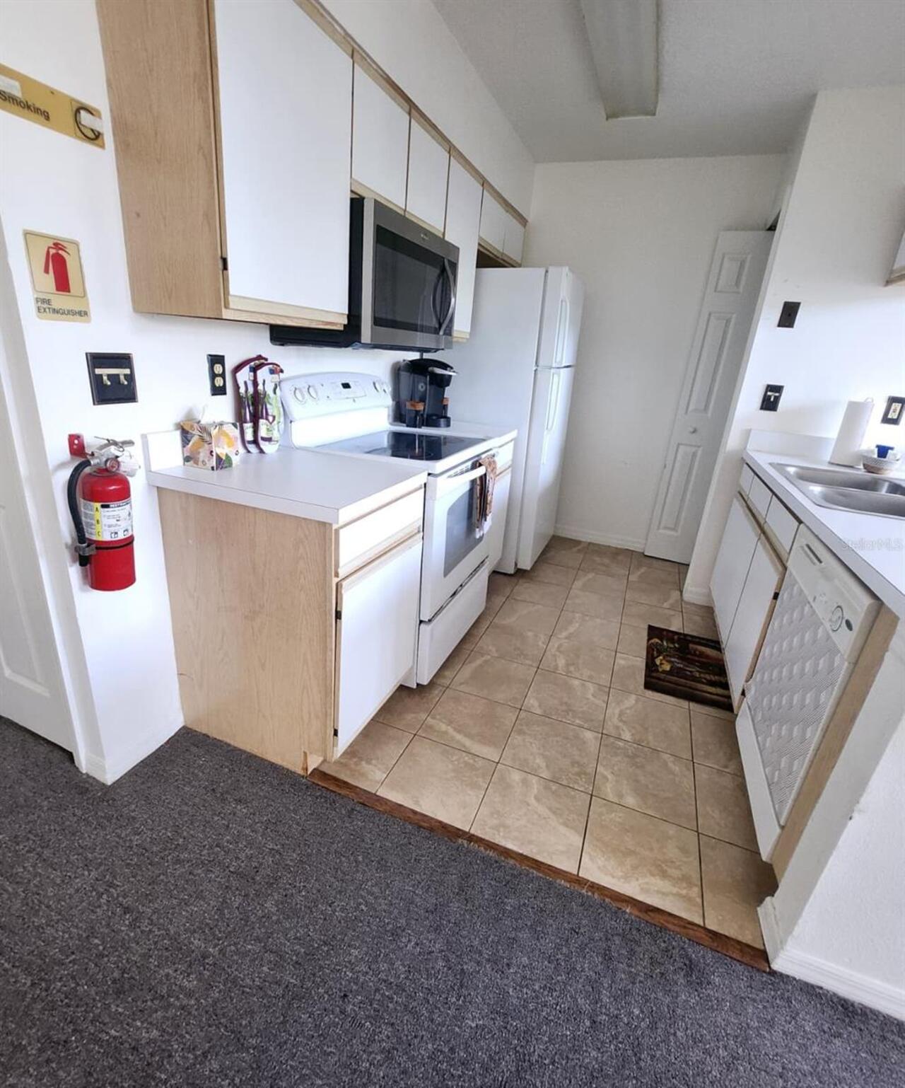 Listing Photo 12