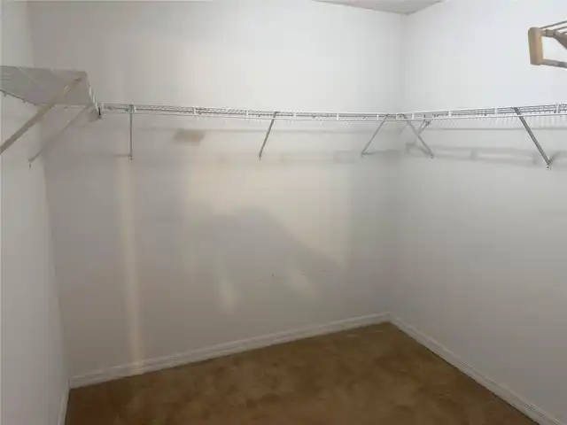 Listing Photo 12