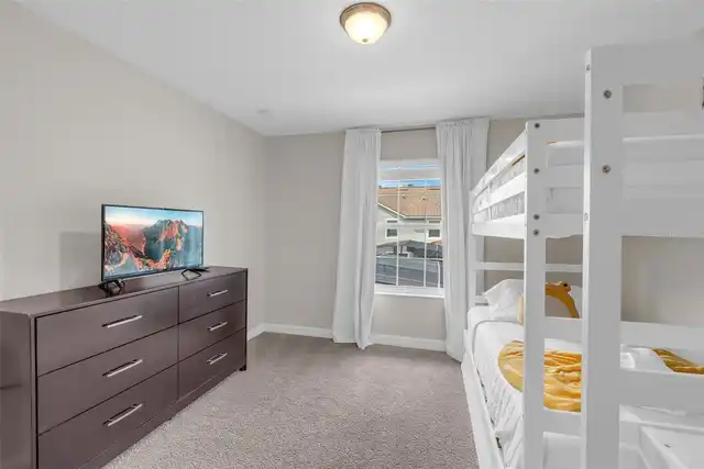 Listing Photo 17