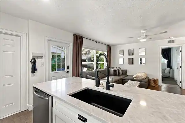 Listing Photo 37