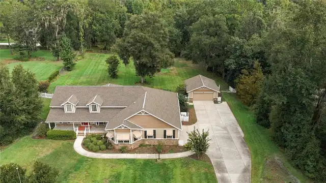 Listing Photo 11