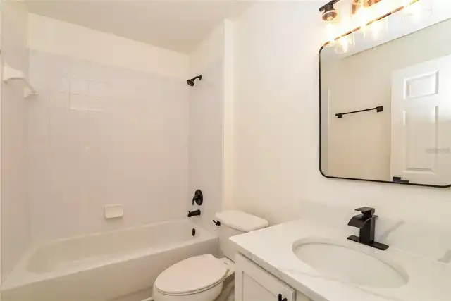 Listing Photo 9
