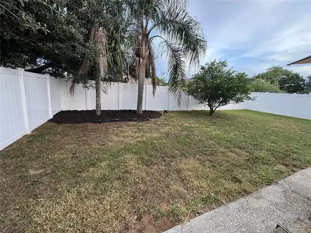 Listing Photo 14