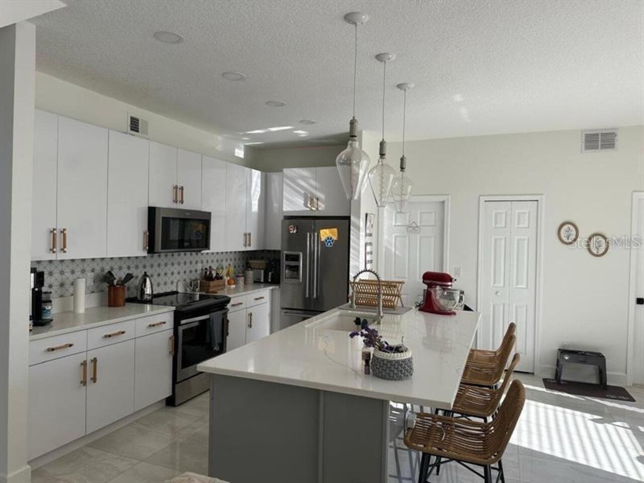 Listing Photo 10