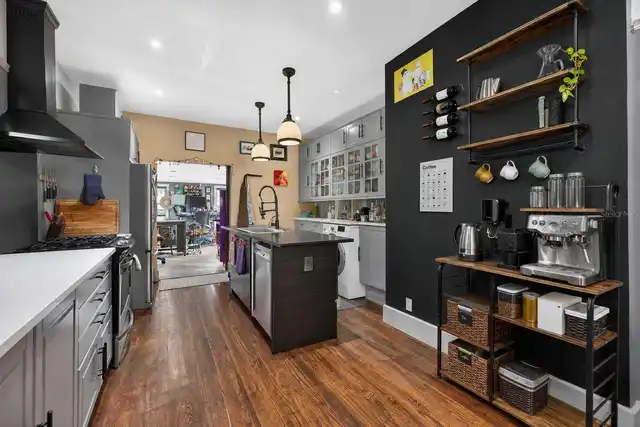 Listing Photo 8