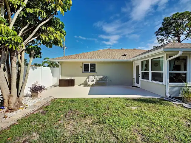Listing Photo 8