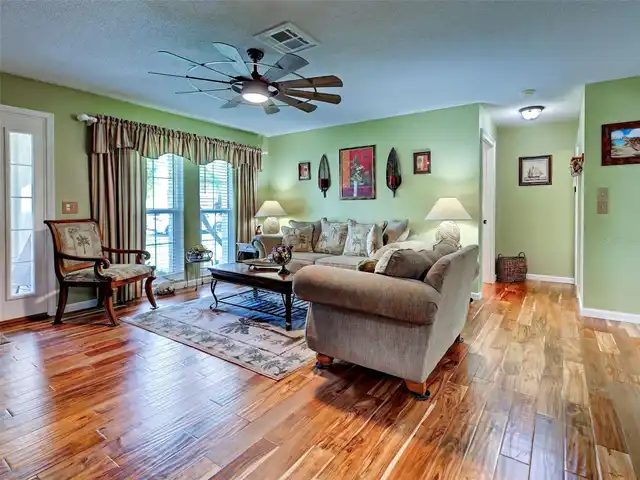 Listing Photo 13
