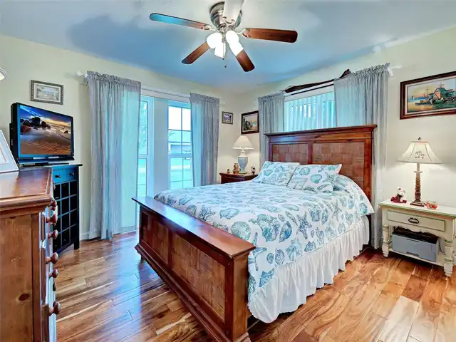 Listing Photo 34
