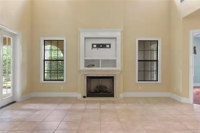 Listing Photo 12