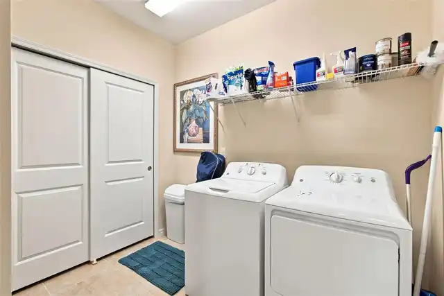 Listing Photo 11