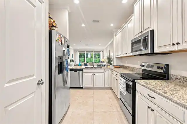 Listing Photo 13
