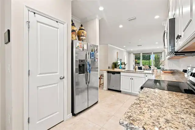 Listing Photo 16