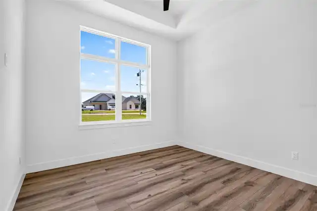 Listing Photo 33
