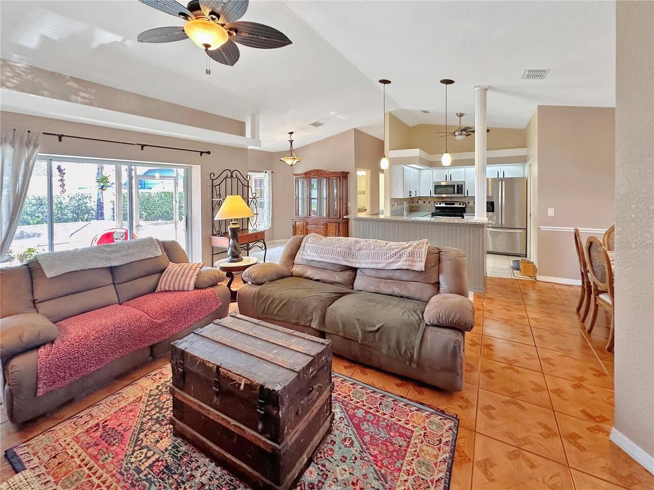 Listing Photo 11