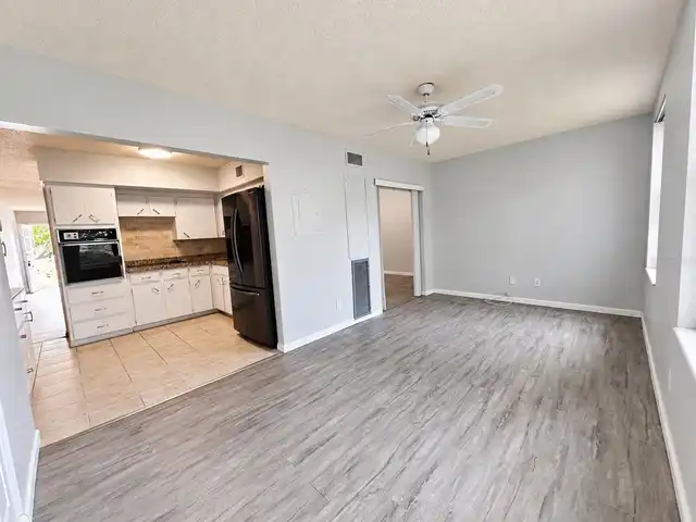 Listing Photo 21