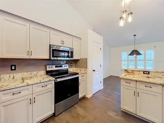 Listing Photo 23