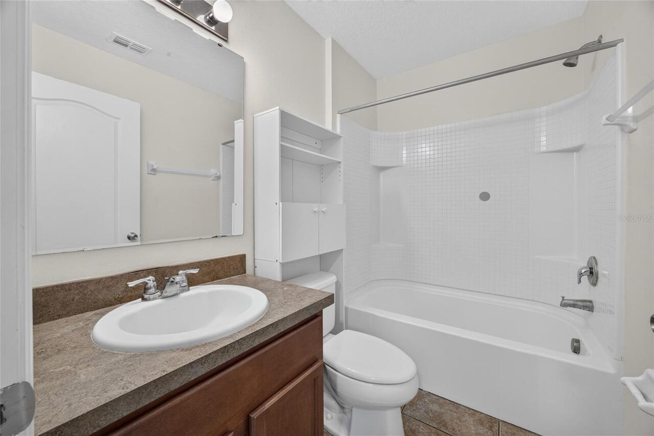 Listing Photo 12