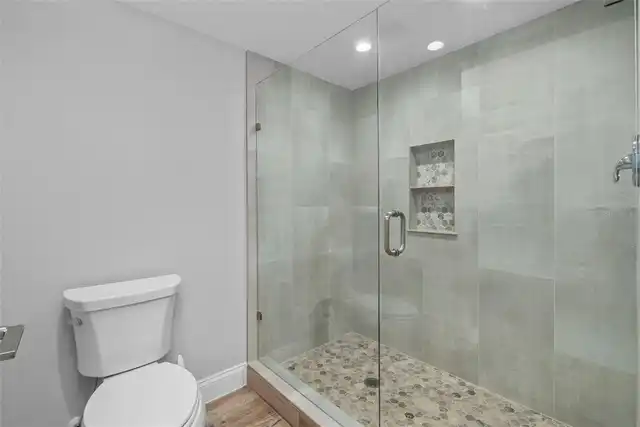Listing Photo 23
