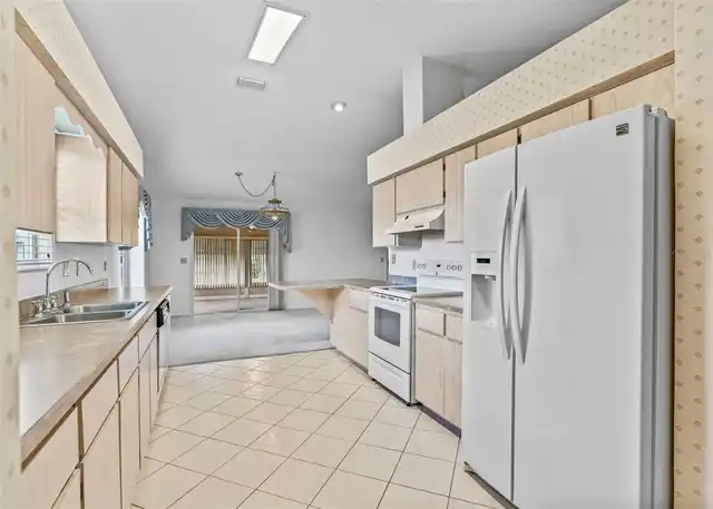 Listing Photo 16