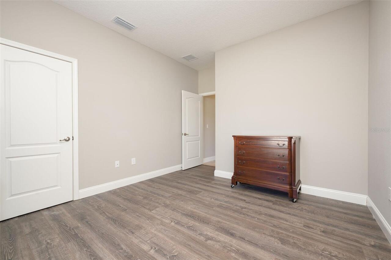 Listing Photo 33