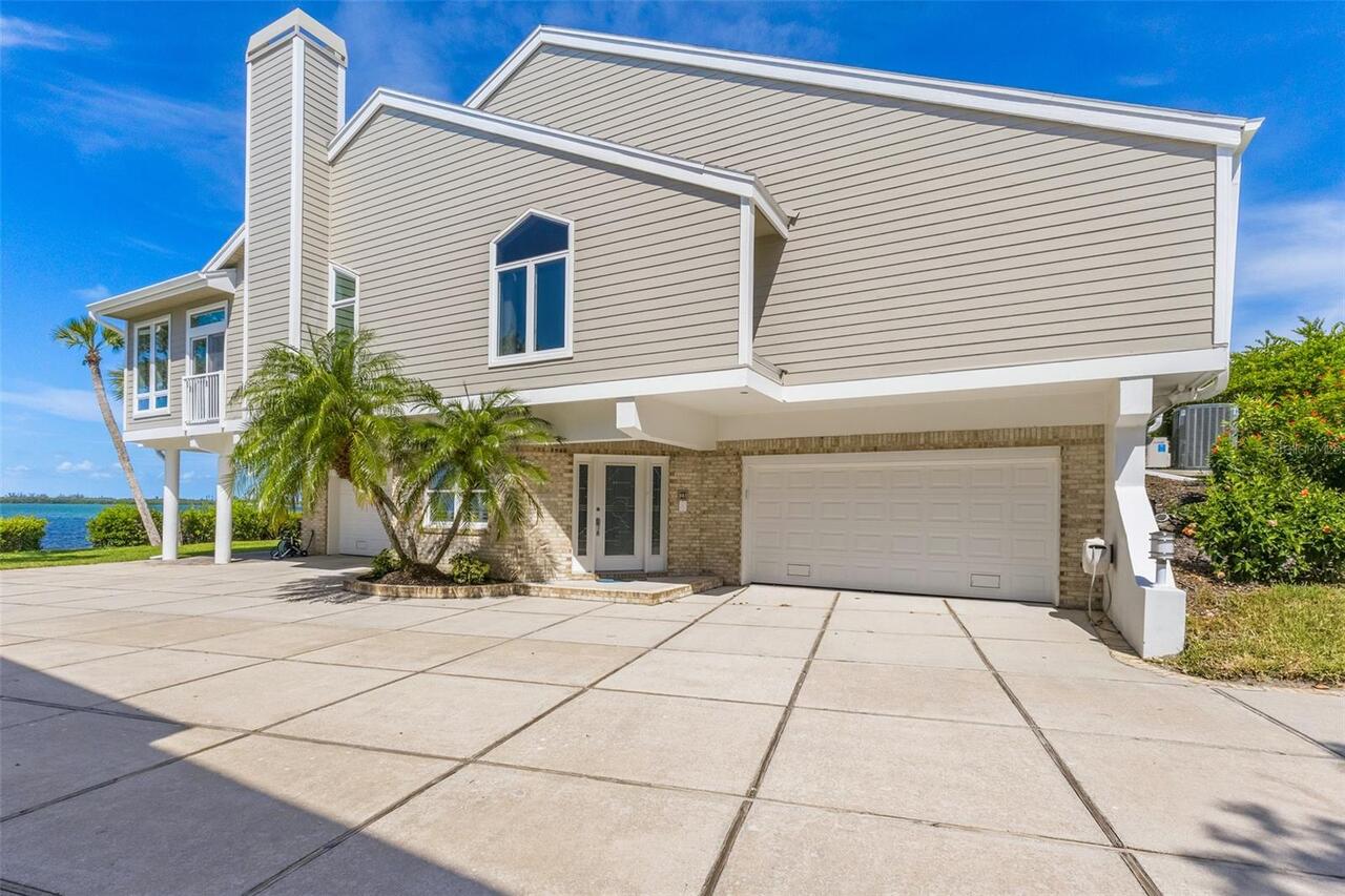 Listing Photo 12