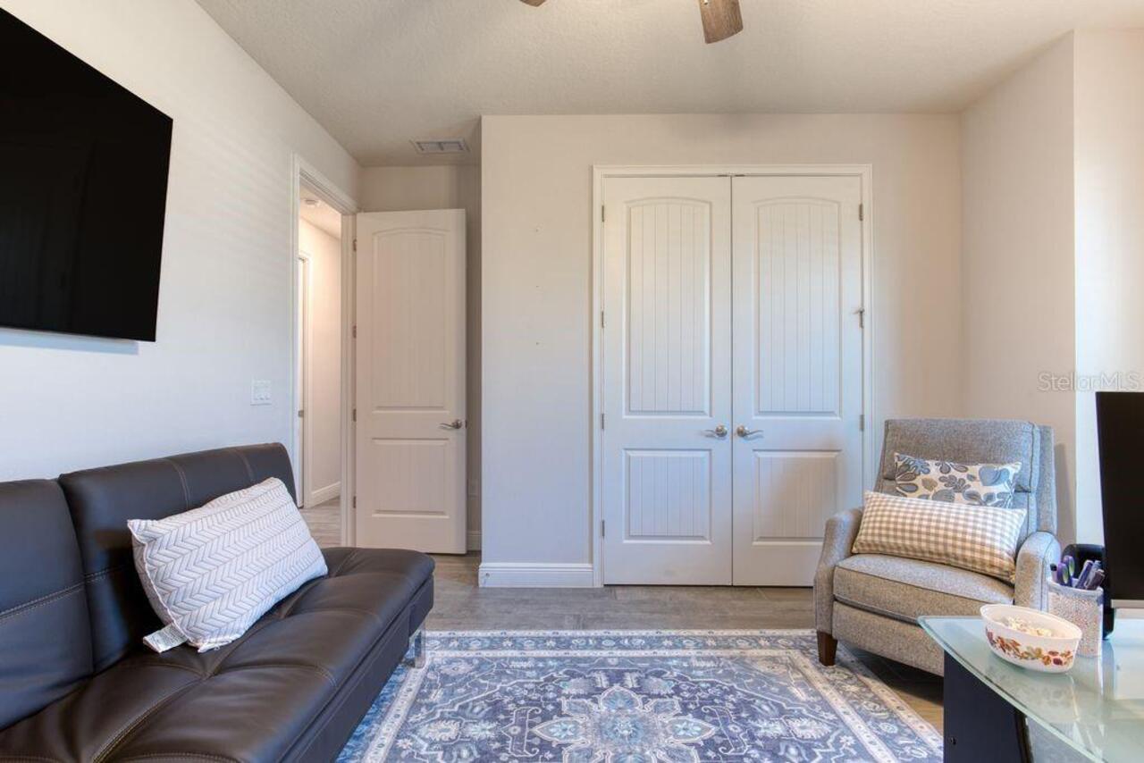 Listing Photo 17