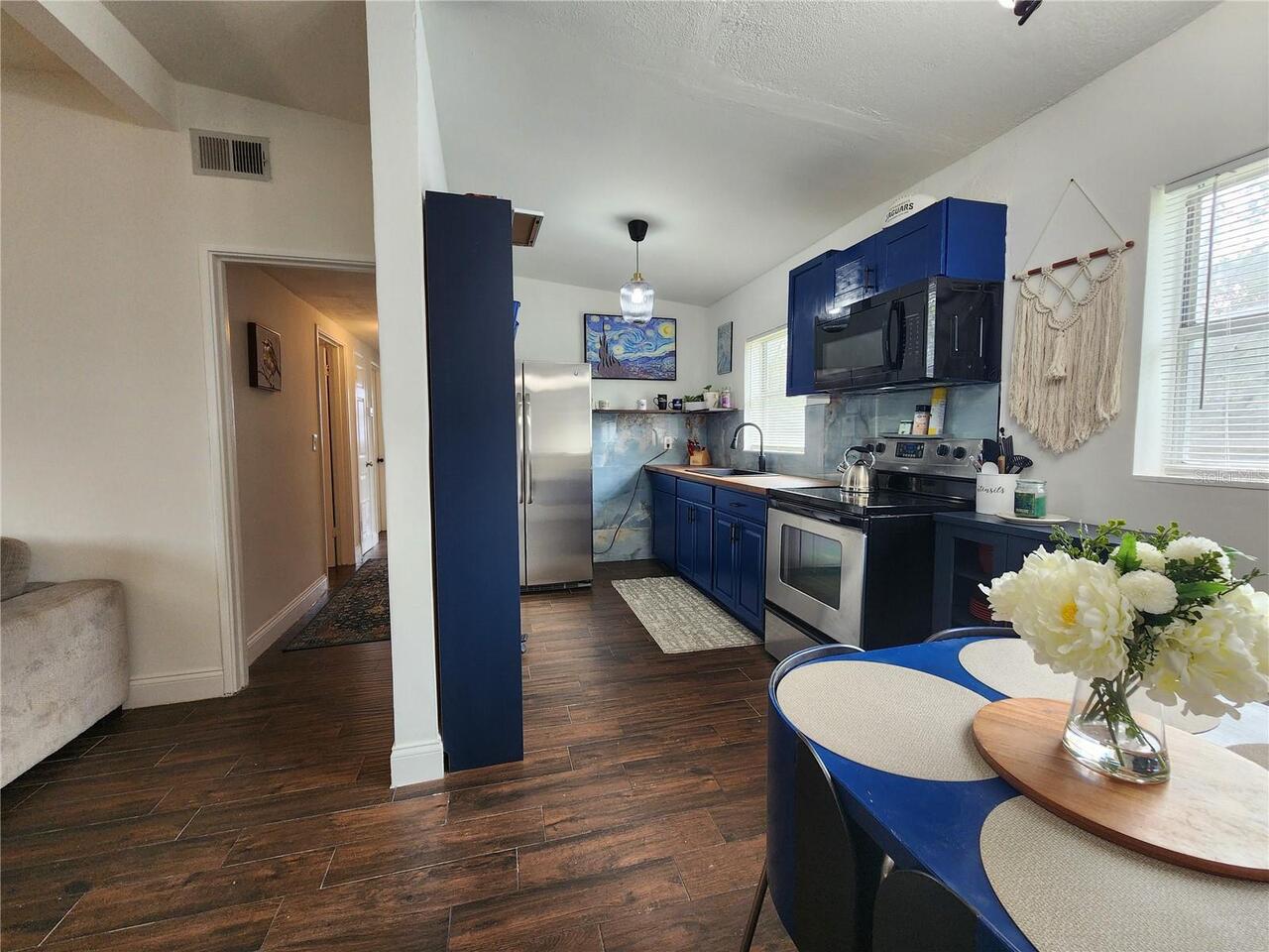 Listing Photo 8