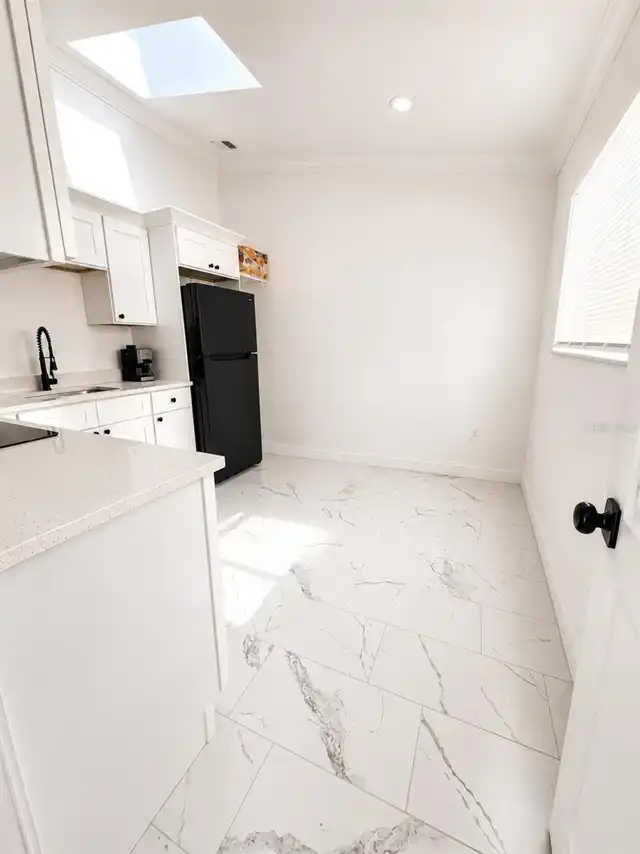 Listing Photo 14