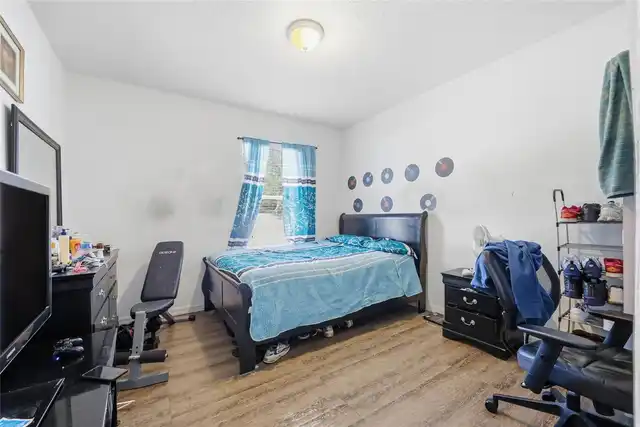 Listing Photo 24
