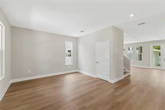 Listing Photo 33