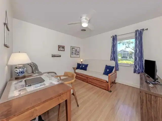 Listing Photo 22