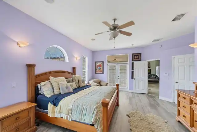 Listing Photo 14