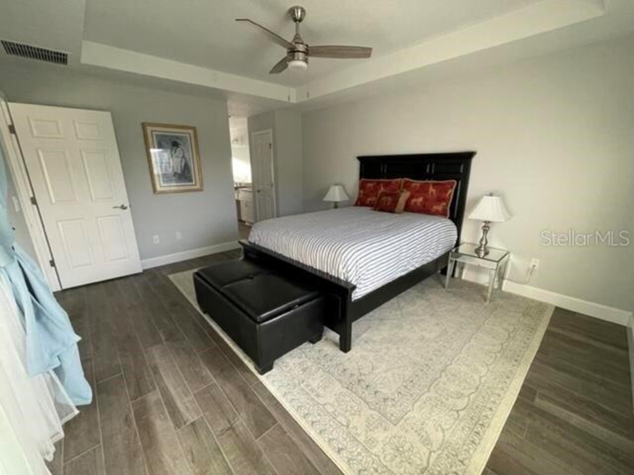Listing Photo 9