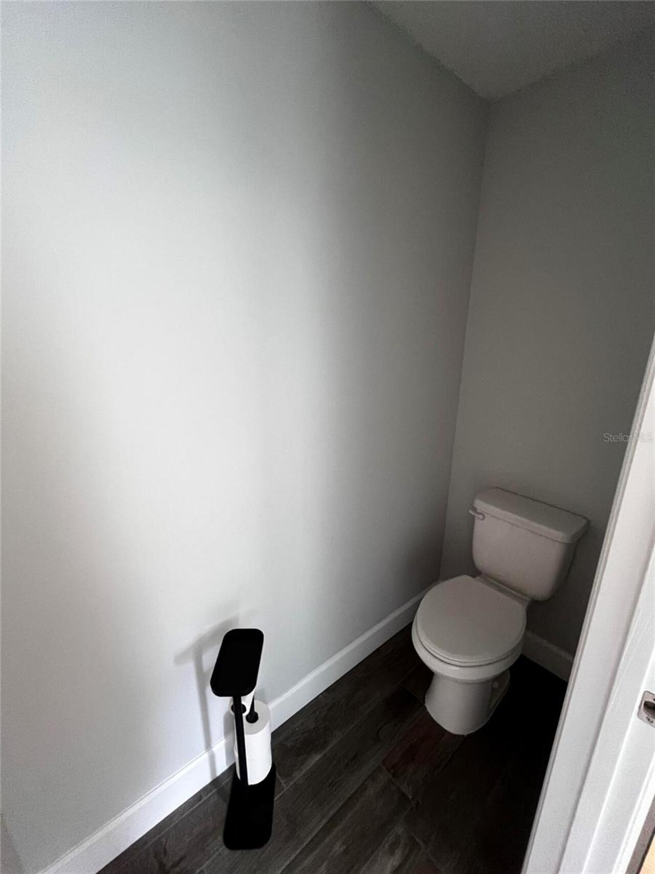 Listing Photo 12