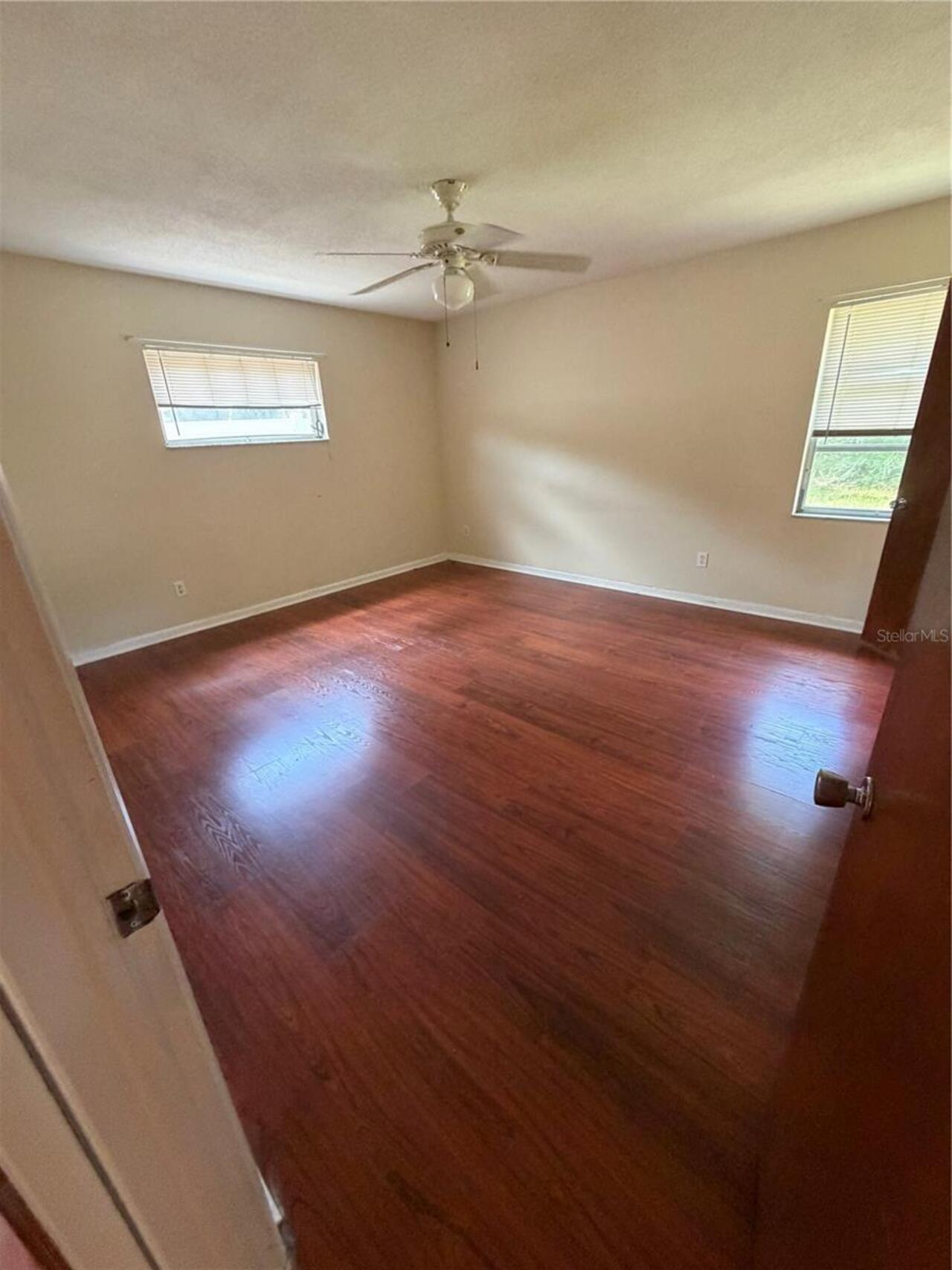 Listing Photo 8