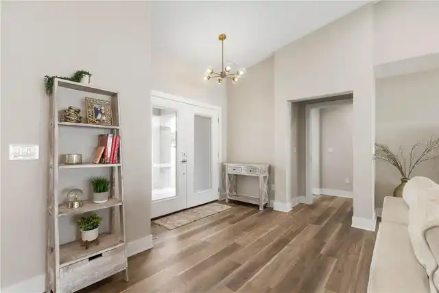 Listing Photo 18