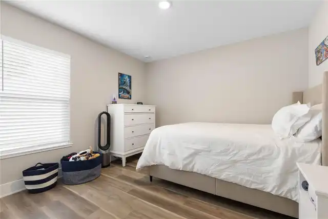 Listing Photo 29