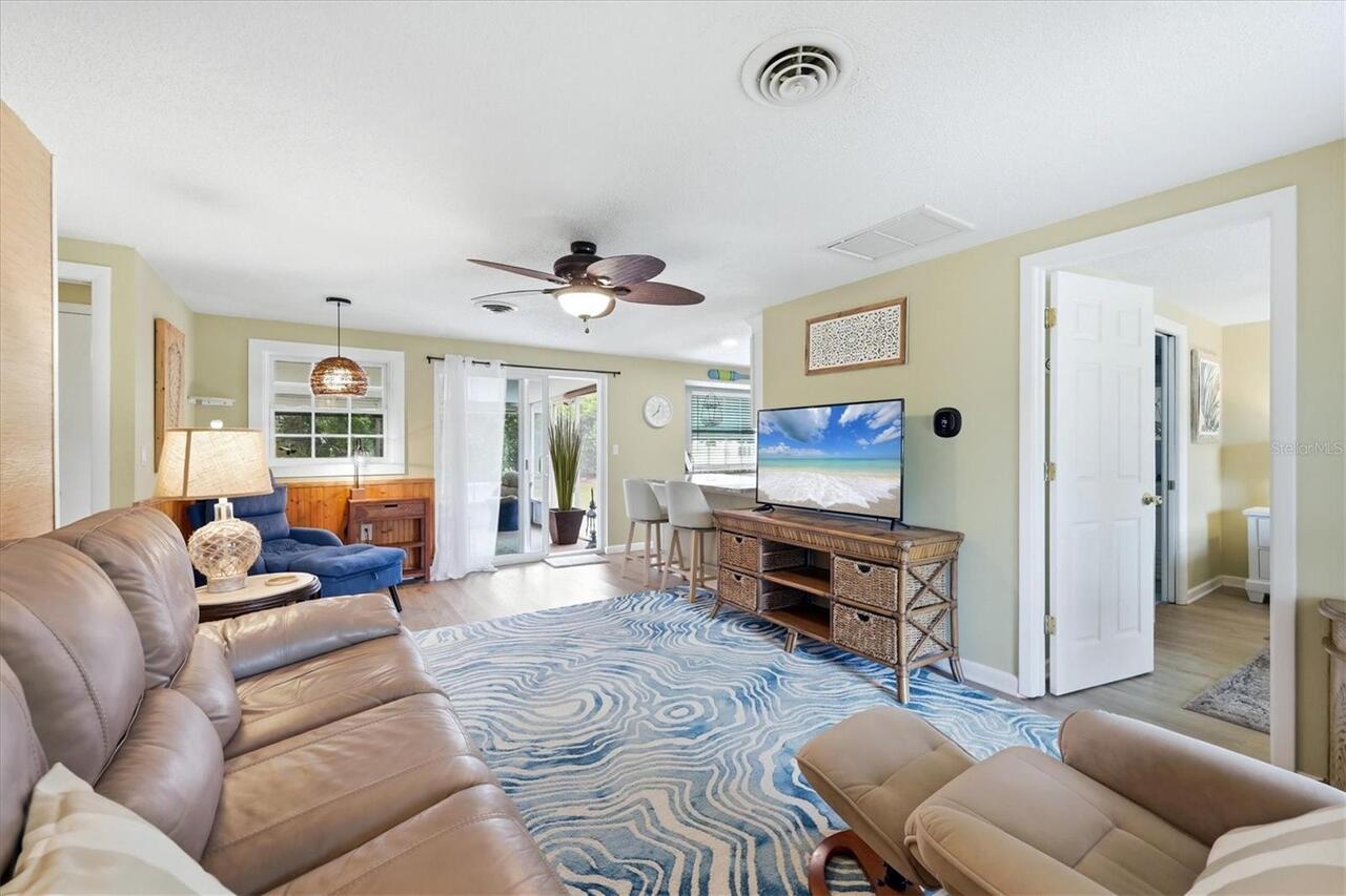 Listing Photo 8