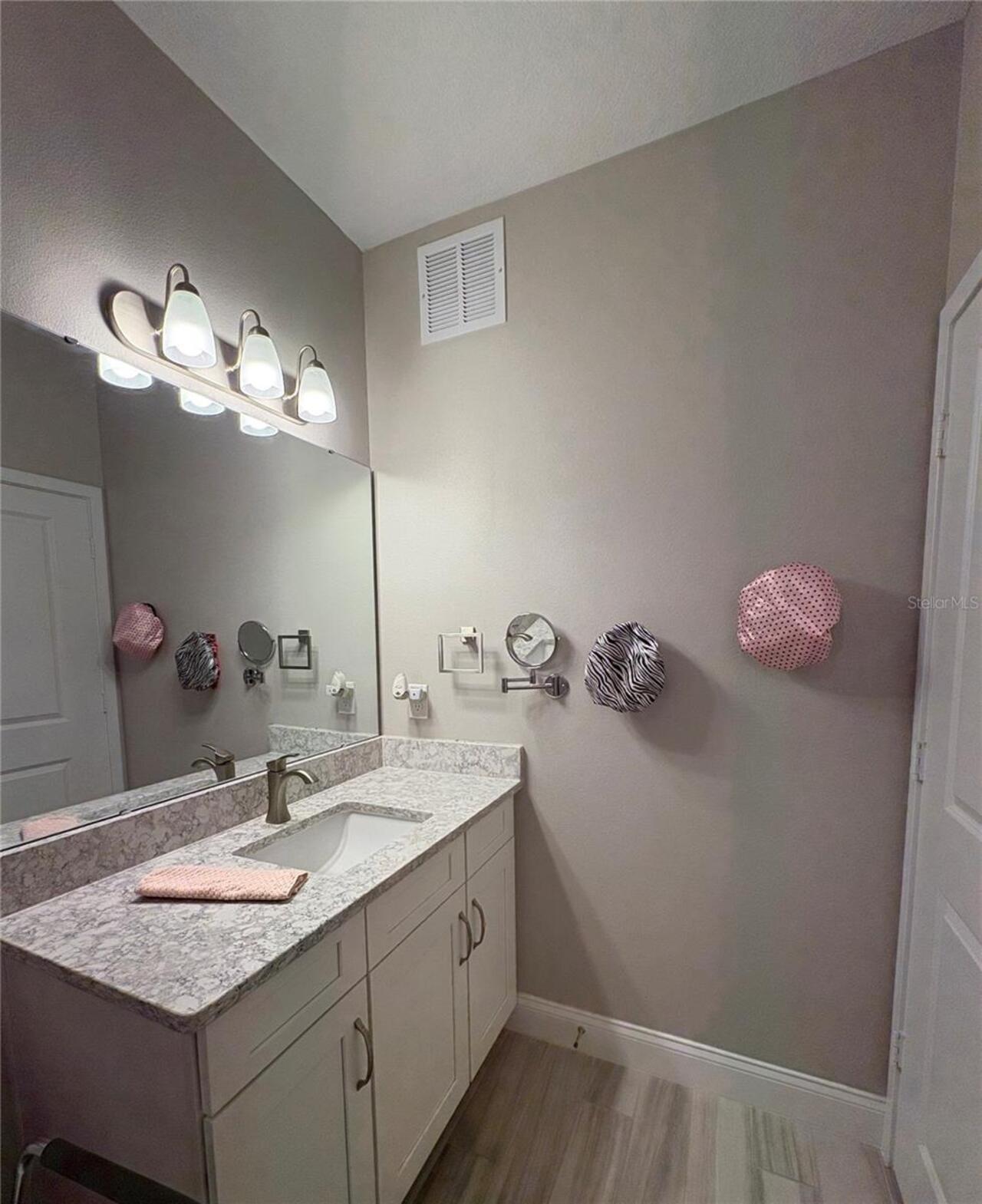 Listing Photo 25