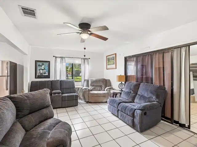Listing Photo 6