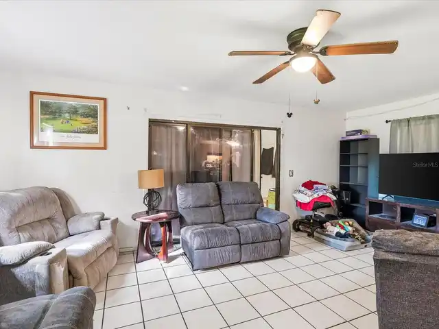 Listing Photo 8